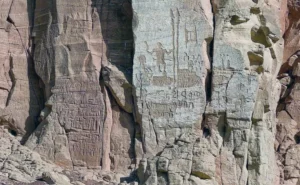 संपादकीय - सऊदी अरब में 8000 वर्ष पुराना शहर और मंदिर 9
